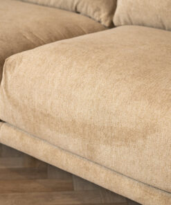 Handel in geluk - Meubilair voor horeca- en projectinrichting