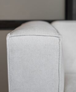 Handel in geluk - Meubilair voor horeca- en projectinrichting