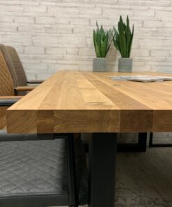 eettafel-husky-eikenhoud-140x80-u-recht-3.jpg