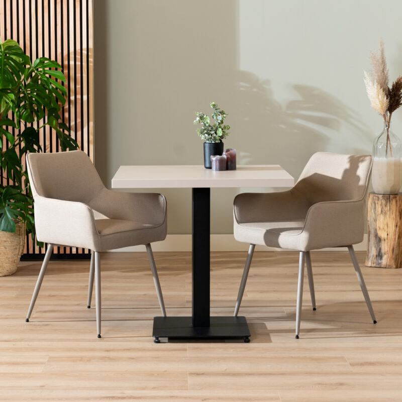 Handel in geluk - Meubilair voor horeca- en projectinrichting